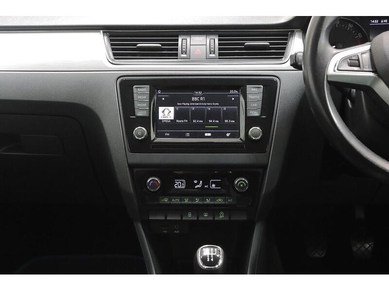 Skoda Rapid Spaceback 1.2 TSI SE Tech Euro 6 (s/s) 5dr - U185