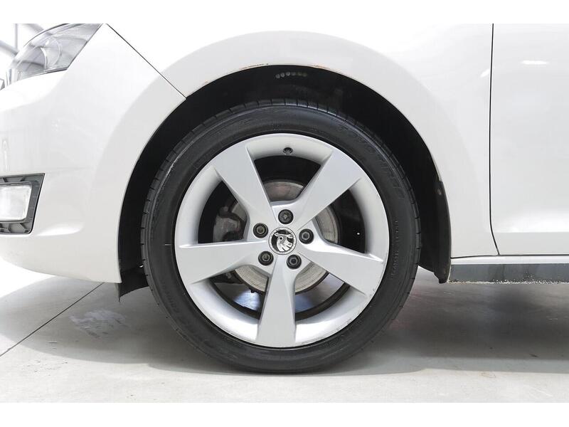 Skoda Rapid Spaceback 1.2 TSI SE Tech Euro 6 (s/s) 5dr - U185