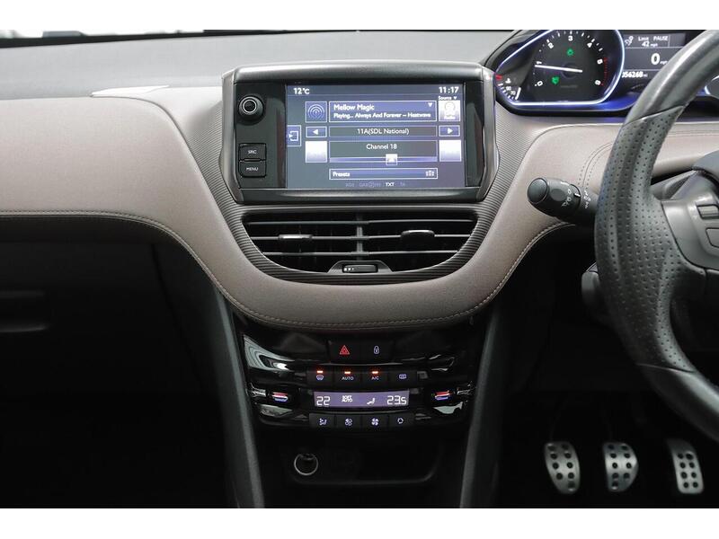 Peugeot 2008 1.6 e-HDi Feline Euro 5 (s/s) 5dr (Calima) - U190