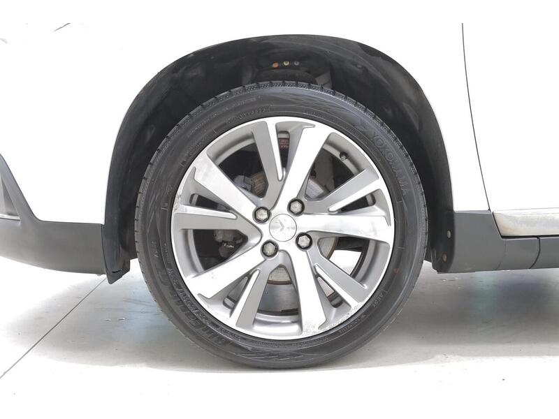 Peugeot 2008 1.6 e-HDi Feline Euro 5 (s/s) 5dr (Calima) - U190