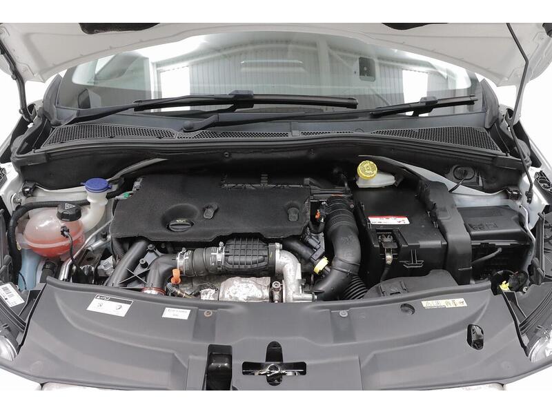 Peugeot 2008 1.6 e-HDi Feline Euro 5 (s/s) 5dr (Calima) - U190