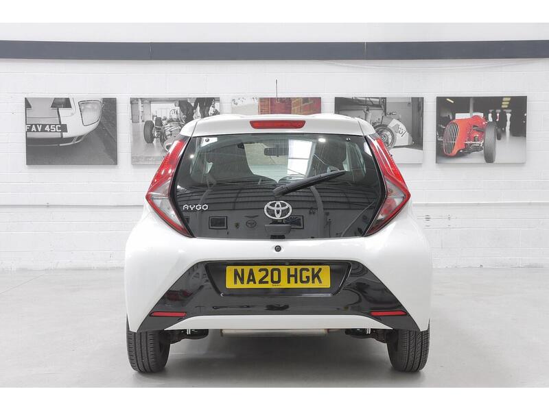 Toyota AYGO 1.0 VVT-i x-play Euro 6 5dr - U196
