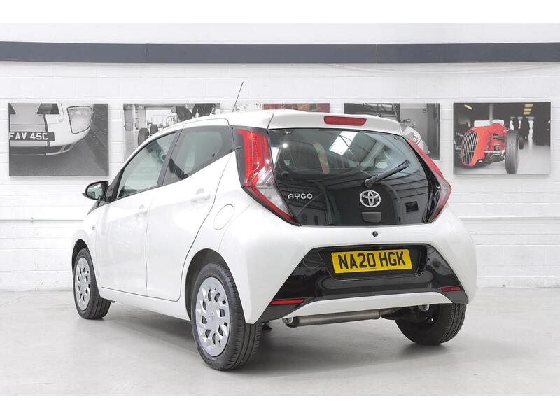 Toyota AYGO 1.0 VVT-i x-play Euro 6 5dr - U196
