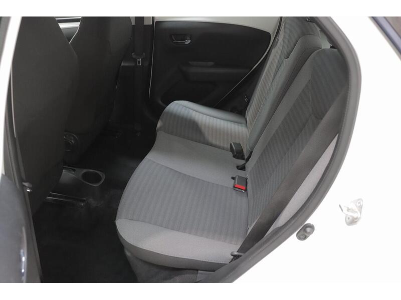 Toyota AYGO 1.0 VVT-i x-play Euro 6 5dr - U196