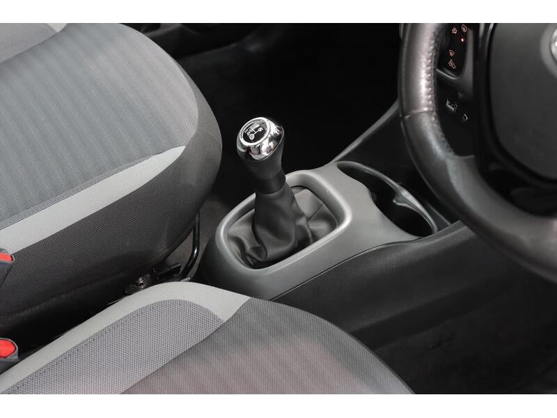 Toyota AYGO 1.0 VVT-i x-play Euro 6 5dr - U196