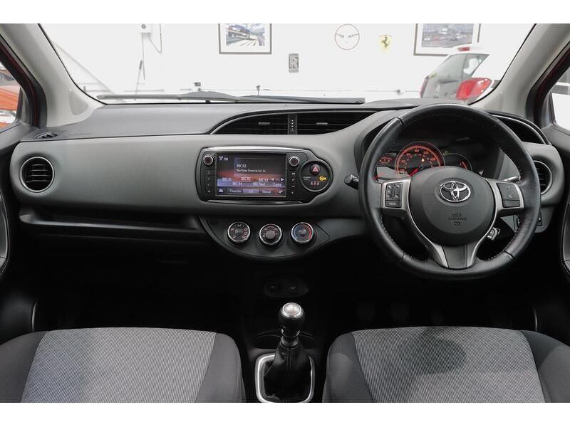 Toyota Yaris 1.33 Dual VVT-i Icon Euro 5 5dr Euro 5 - U199