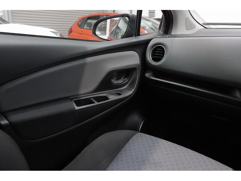 Toyota Yaris 1.33 Dual VVT-i Icon Euro 5 5dr Euro 5 - U199
