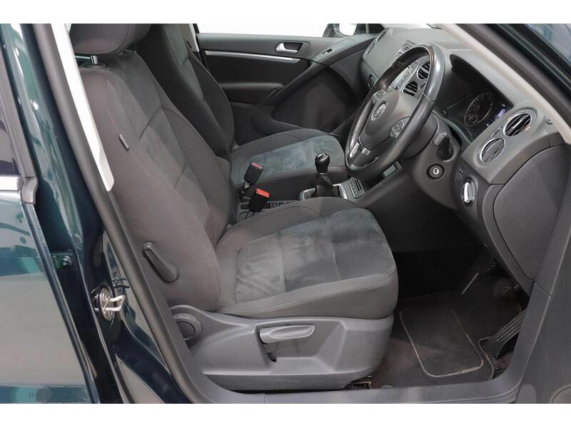 Volkswagen Tiguan 2.0 TDI BlueMotion Tech Match 4WD Euro 5 (s/s) 5dr - U204