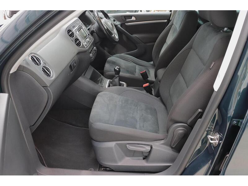 Volkswagen Tiguan 2.0 TDI BlueMotion Tech Match 4WD Euro 5 (s/s) 5dr - U204