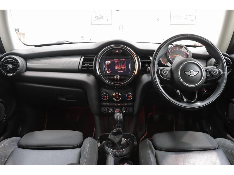MINI Hatch 1.5 Cooper Euro 6 (s/s) 3dr - U206