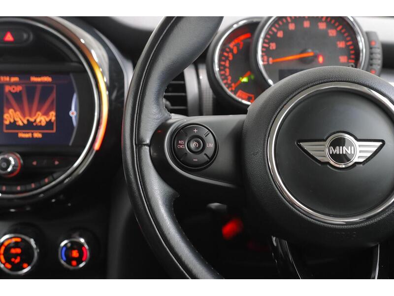 MINI Hatch 1.5 Cooper Euro 6 (s/s) 3dr - U206