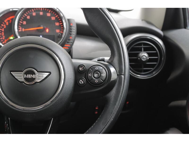 MINI Hatch 1.5 Cooper Euro 6 (s/s) 3dr - U206