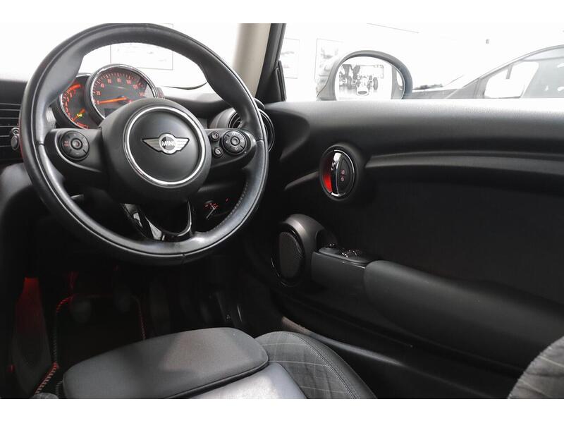 MINI Hatch 1.5 Cooper Euro 6 (s/s) 3dr - U206