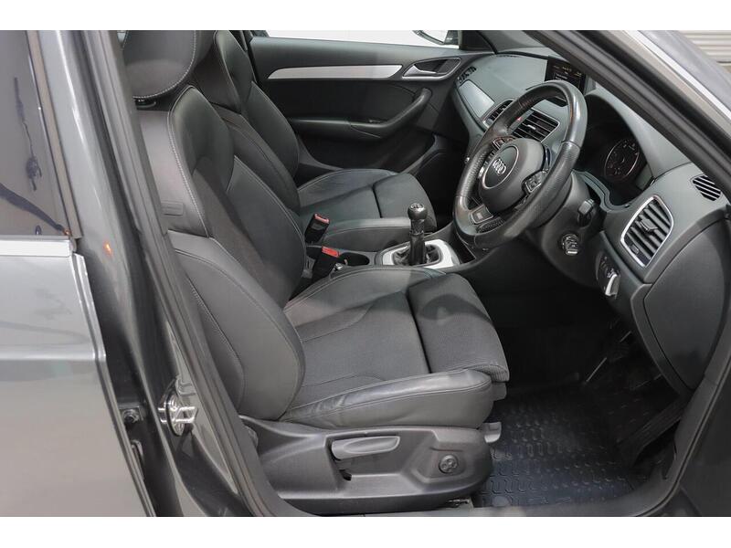 Audi Q3 2.0 TDI S line Euro 5 (s/s) 5dr - U209