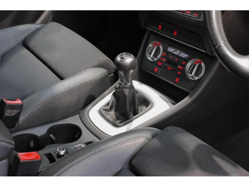 Audi Q3 2.0 TDI S line Euro 5 (s/s) 5dr - U209