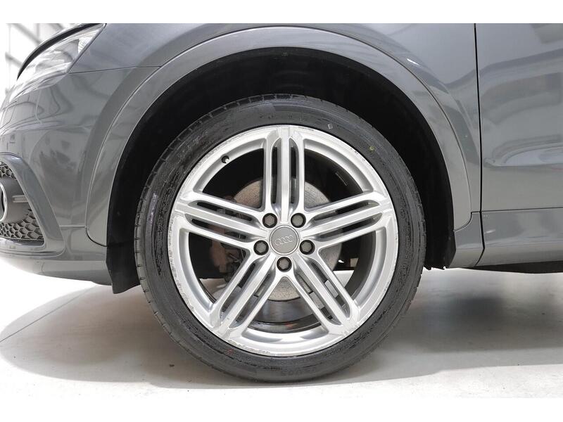 Audi Q3 2.0 TDI S line Euro 5 (s/s) 5dr - U209
