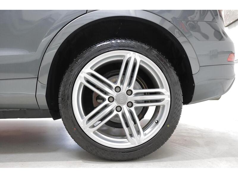Audi Q3 2.0 TDI S line Euro 5 (s/s) 5dr - U209