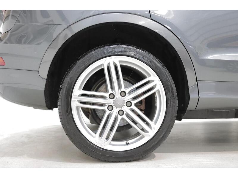 Audi Q3 2.0 TDI S line Euro 5 (s/s) 5dr - U209