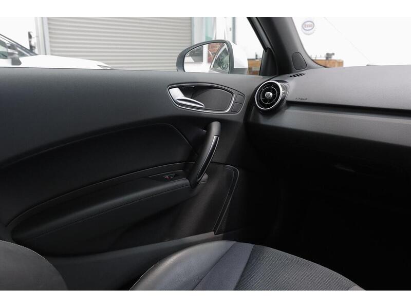 Audi A1 1.4 TFSI S line Euro 6 (s/s) 3dr - U211