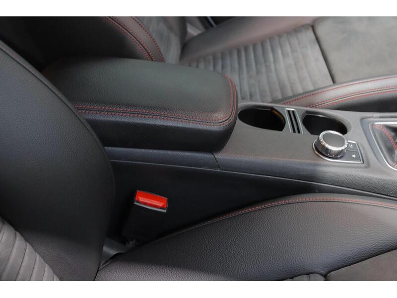 Mercedes-Benz GLA 1.6 GLA200 AMG Line Euro 6 (s/s) 5dr - U218