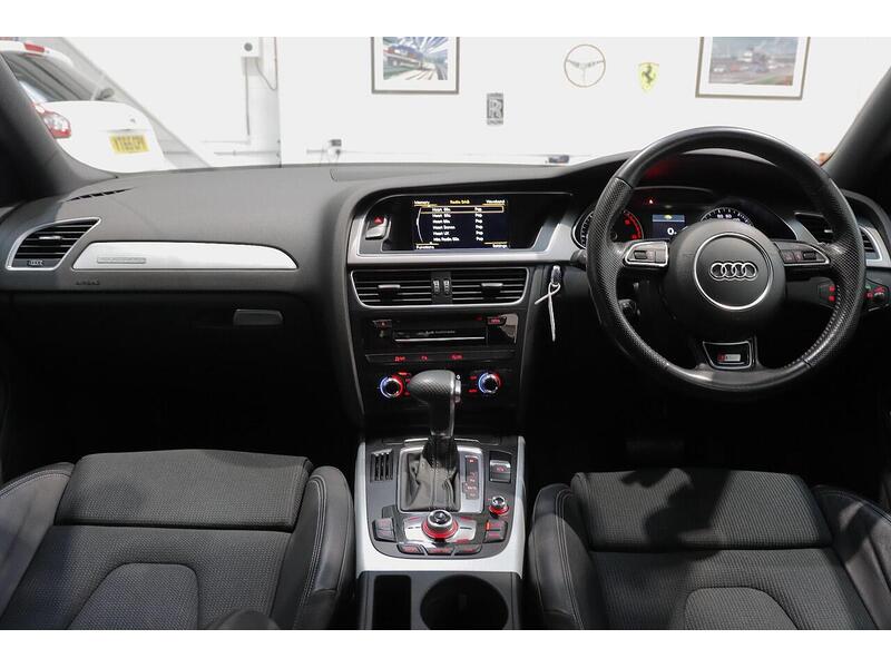 Audi A4 2.0 TDI S line S Tronic quattro Euro 5 (s/s) 4dr - U223