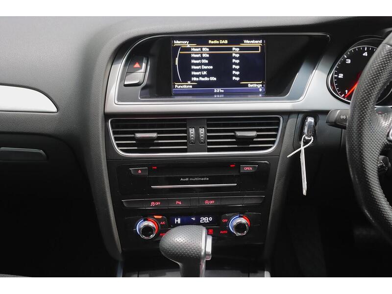 Audi A4 2.0 TDI S line S Tronic quattro Euro 5 (s/s) 4dr - U223