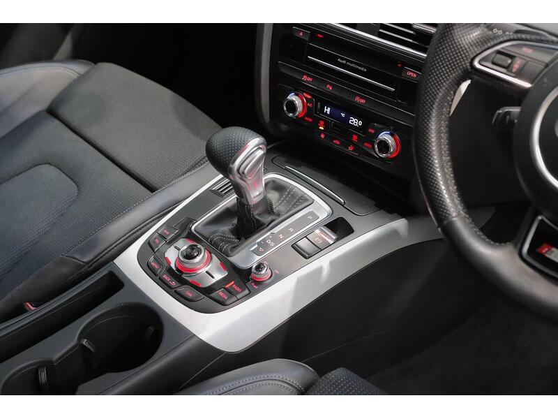 Audi A4 2.0 TDI S line S Tronic quattro Euro 5 (s/s) 4dr - U223