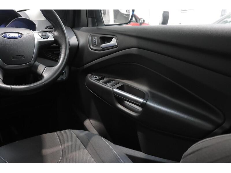 Ford Kuga 2.0 TDCi Zetec 2WD Euro 6 (s/s) 5dr - U231