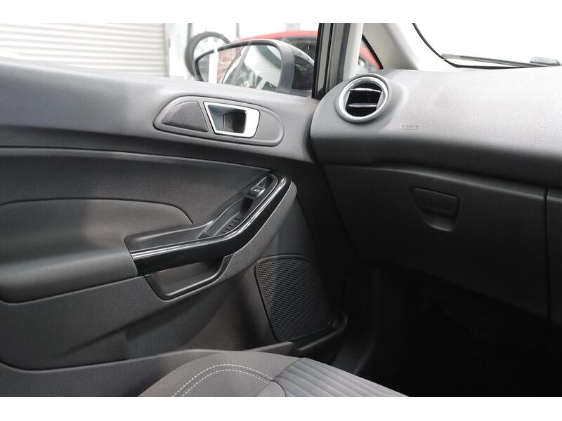 Ford Fiesta 1.25 Zetec Euro 5 5dr - U232
