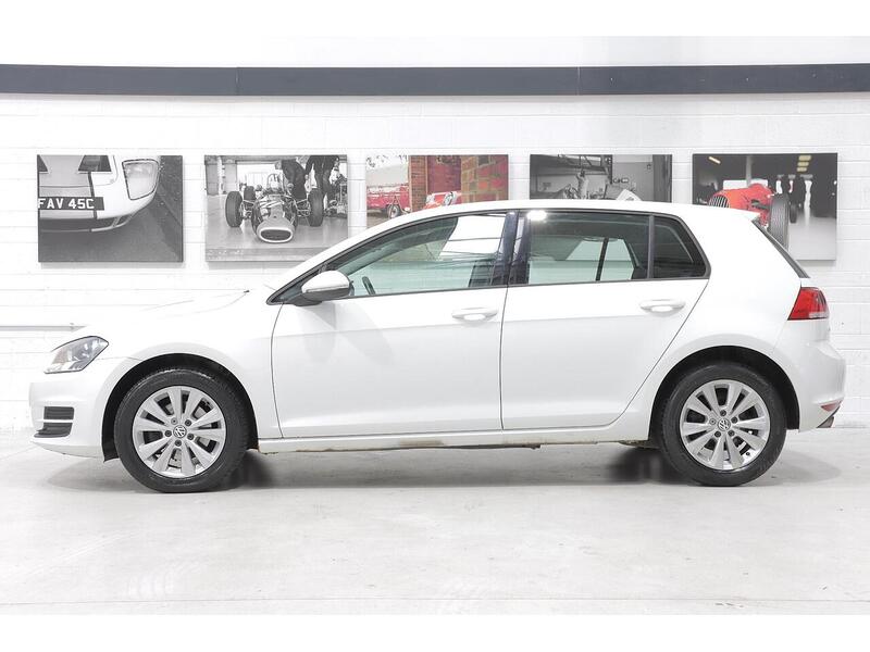 Volkswagen Golf 2.0 TDI BlueMotion Tech SE DSG Euro 5 (s/s) 5dr - U240