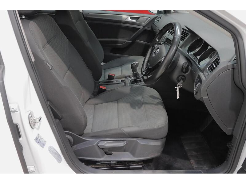 Volkswagen Golf 2.0 TDI BlueMotion Tech SE DSG Euro 5 (s/s) 5dr - U240