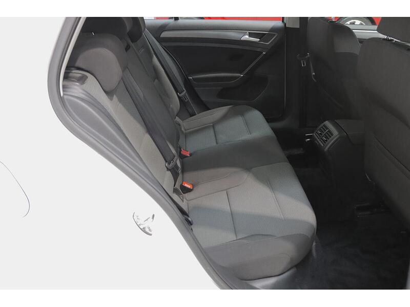 Volkswagen Golf 2.0 TDI BlueMotion Tech SE DSG Euro 5 (s/s) 5dr - U240