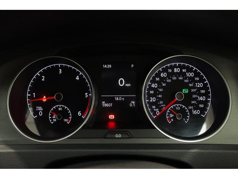 Volkswagen Golf 2.0 TDI BlueMotion Tech SE DSG Euro 5 (s/s) 5dr - U240