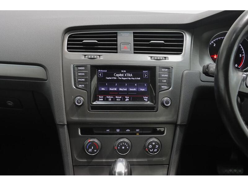 Volkswagen Golf 2.0 TDI BlueMotion Tech SE DSG Euro 5 (s/s) 5dr - U240