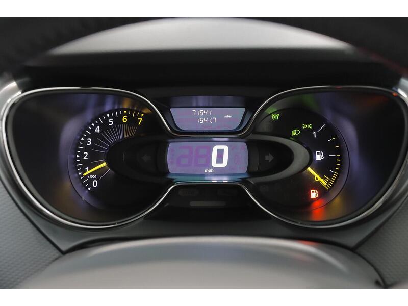 Renault Captur 0.9 TCe ENERGY Signature Nav Euro 6 (s/s) 5dr - U241