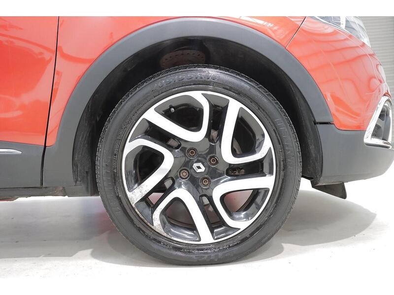 Renault Captur 0.9 TCe ENERGY Signature Nav Euro 6 (s/s) 5dr - U241