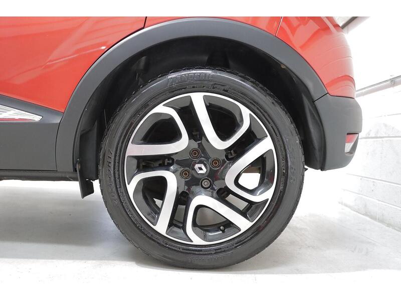 Renault Captur 0.9 TCe ENERGY Signature Nav Euro 6 (s/s) 5dr - U241