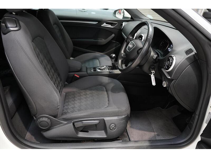 Audi A3 Cabriolet 1.4 TFSI CoD SE Euro 6 (s/s) 2dr - U243