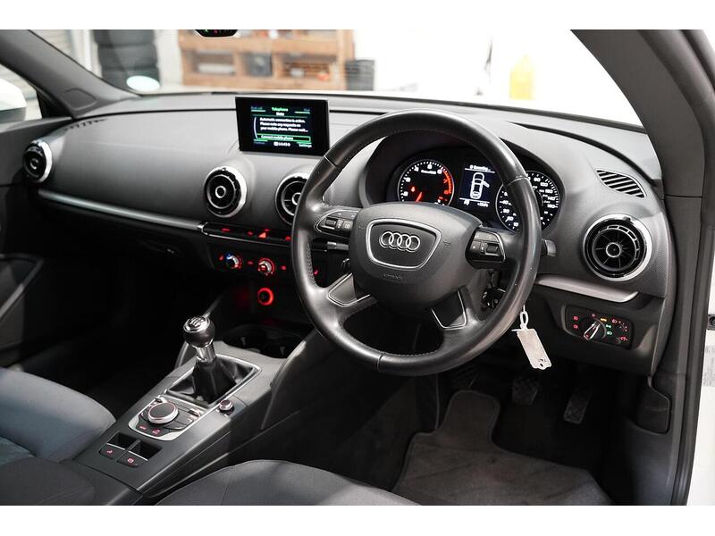 Audi A3 Cabriolet 1.4 TFSI CoD SE Euro 6 (s/s) 2dr - U243