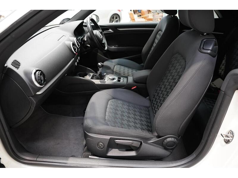 Audi A3 Cabriolet 1.4 TFSI CoD SE Euro 6 (s/s) 2dr - U243