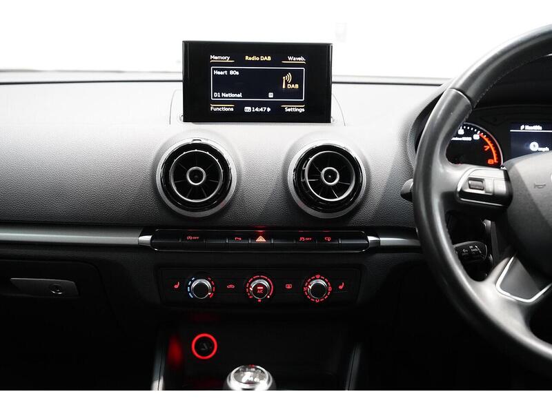 Audi A3 Cabriolet 1.4 TFSI CoD SE Euro 6 (s/s) 2dr - U243