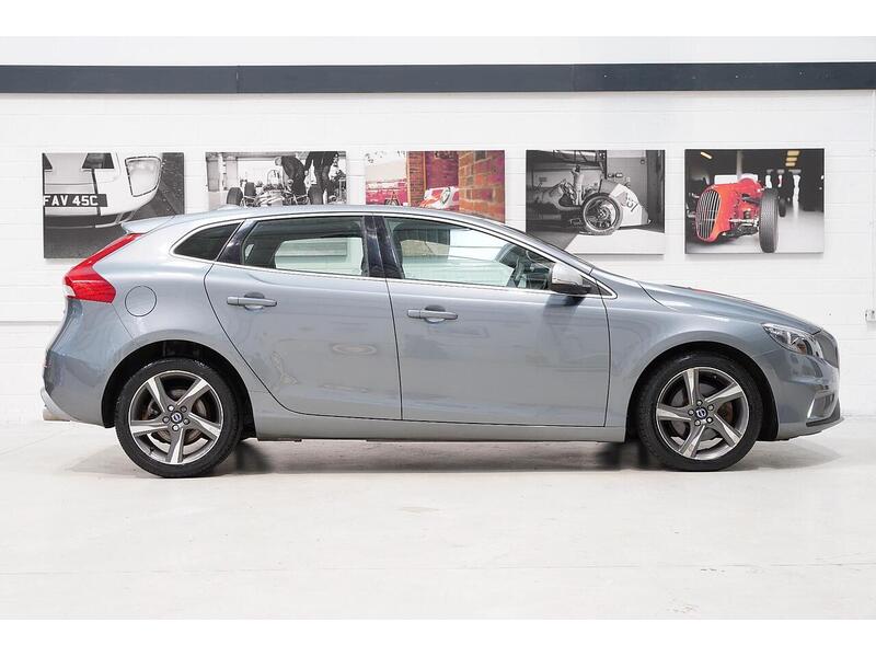 Volvo V40 2.0 D2 R-Design Euro 6 (s/s) 5dr - U246