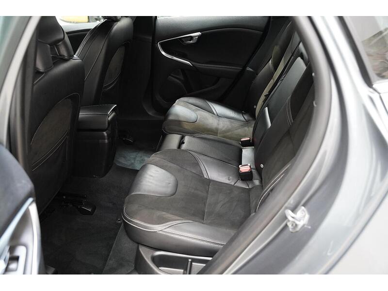 Volvo V40 2.0 D2 R-Design Euro 6 (s/s) 5dr - U246