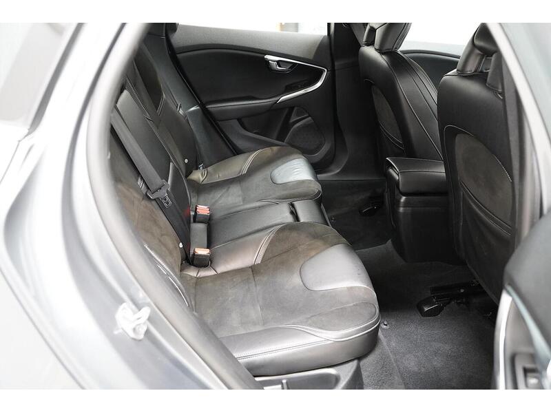 Volvo V40 2.0 D2 R-Design Euro 6 (s/s) 5dr - U246