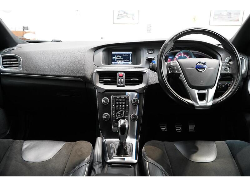 Volvo V40 2.0 D2 R-Design Euro 6 (s/s) 5dr - U246