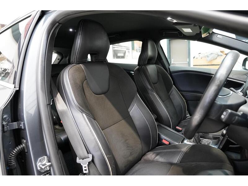 Volvo V40 2.0 D2 R-Design Euro 6 (s/s) 5dr - U246