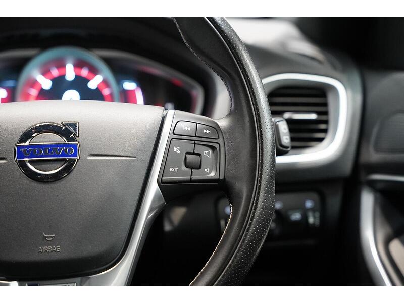 Volvo V40 2.0 D2 R-Design Euro 6 (s/s) 5dr - U246