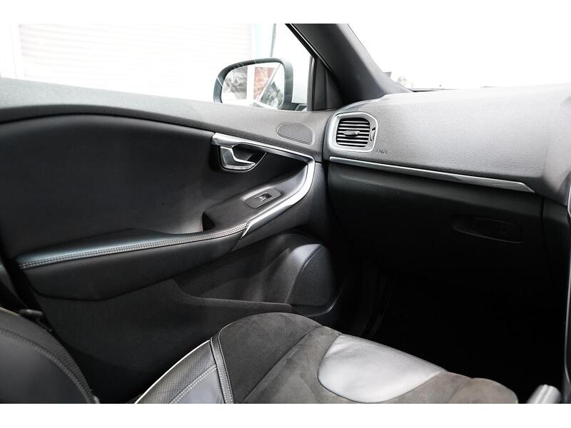 Volvo V40 2.0 D2 R-Design Euro 6 (s/s) 5dr - U246