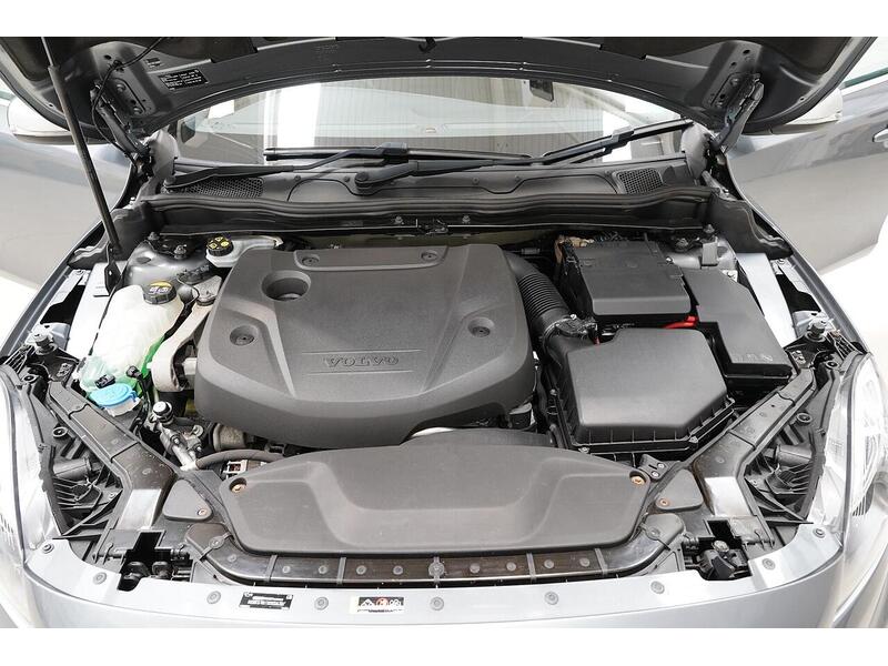 Volvo V40 2.0 D2 R-Design Euro 6 (s/s) 5dr - U246