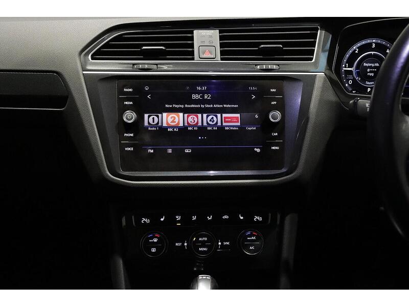 Volkswagen Tiguan Tiguan 2.0 TDI SEL DSG Euro 6 (s/s) 5dr - U29